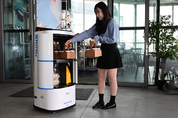 LG전자, 배송 로봇 'LG 클로이 서브봇' 공급..."배송 서비스 분야 디지털 전환 가속화"