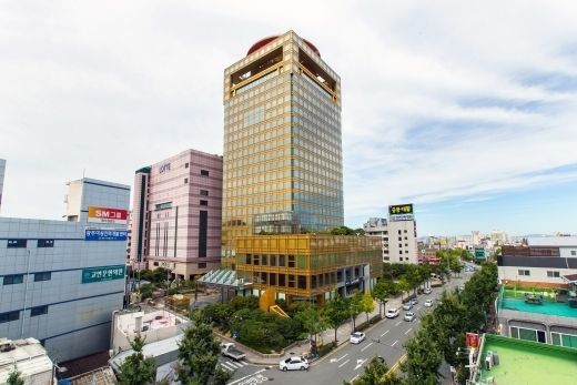 광주은행 본점 전경.