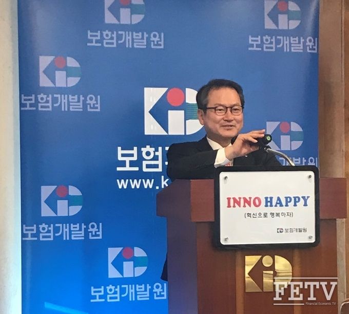성대규 보험개발원장이 23일 서울 여의도 소재 식당에서 열린 보험개발원 신년기자간담회에서 인사말을 하고 있다.