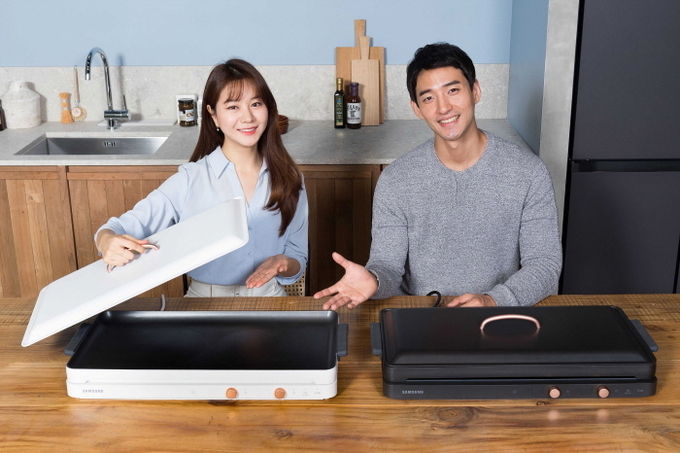 삼성전자가 오는 23일 집에서 요리와 홈파티를 즐기는 소비자를 위한 인덕션 ‘더 플레이트 (The Plate)’를 출시한다고 22일 밝혔다. 사진=삼성전자