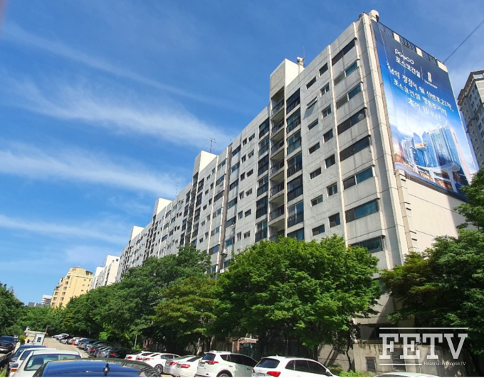 포스코건설이 수주한 신반포21차 재건축 단지 전경 
