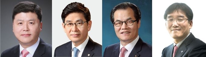 사진 왼쪽부터 권광석 우리은행장, 정원재 우리카드 사장, 이동연 우리FIS 사장, 박춘원 아주캐피탈 사장