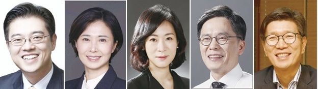 왼쪽부터 조영서 KB금융 경영연구소장, 김혜주 신한은행 마이테이터 유닛장 상무, 이인영 하나은행 소비자리스크관리 그룹장, 황원철 우리금융 디지털추진단장 전무, 이상래 농협은행 디지털금융부문 부행장.