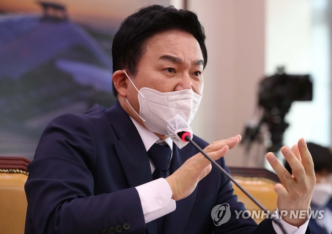 원희룡 국토부 장관 후보자가 지난 2일 서울 여의도 국회 국토교통위원회 회의실에서 열린 인사청문회에서 의원들의 질의에 답하고 있다. 제공=연합뉴스