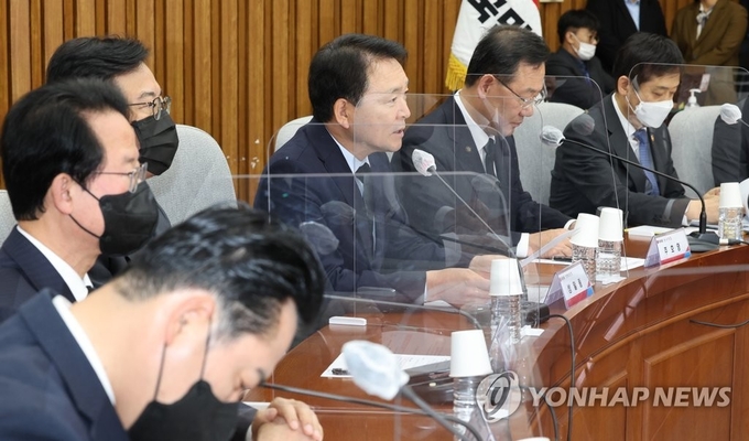 국민의힘 성일종 정책위의장이 6일 국회에서 열린 '민생금융점검 당정협의회'에서 발언하고 있다.(사진=연합뉴스)