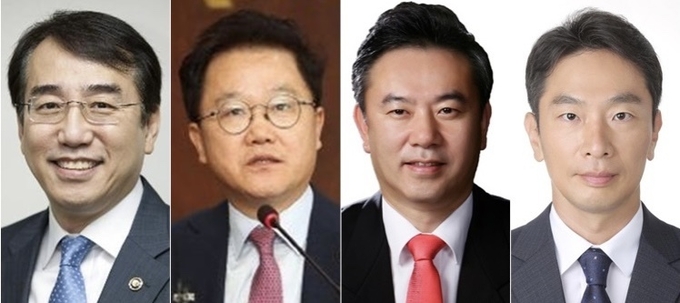 (왼쪽부터) 이석준 NH농협금융지주 회장 후보자, 강석훈 KDB산업은행 회장, 유재훈 예금보험공사 사장, 이복현 금융감독원장. 