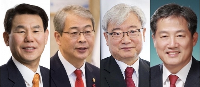 (왼쪽부터) 정은보 전 금감원장, 임종룡 전 금융위원장, 김석동 전 금융위원장, 정완규 여신금융협회장. 