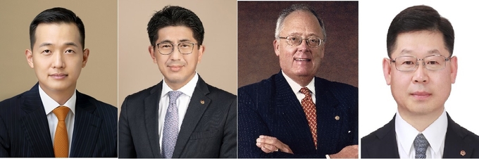 (왼쪽부터) 김동관 한화 부회장, 김승모 한화 건설부문 대표, 퓰너 헤리티지 전 이사장, 이구영 한화솔루션 대표(사진=한화)