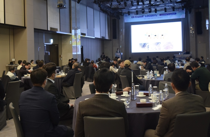 JW신약이 27일 조선팰리스호텔에서 갈더마코리아의 탈모치료제 ‘엘-크라넬알파액’, 손발톱무좀치료제 ‘로세릴네일라카’ 론칭 심포지엄을 개최했다. 이날 행사에는 국내 보건의료전문가 100명이 참석해 관련 질환과 제품에 대한 최신 지견을 공유했다.(사진=JW신약)