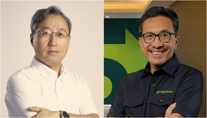 카카오뱅크 윤호영 대표(왼쪽)와 슈퍼뱅크 티고르 M. 시아한 대표. 