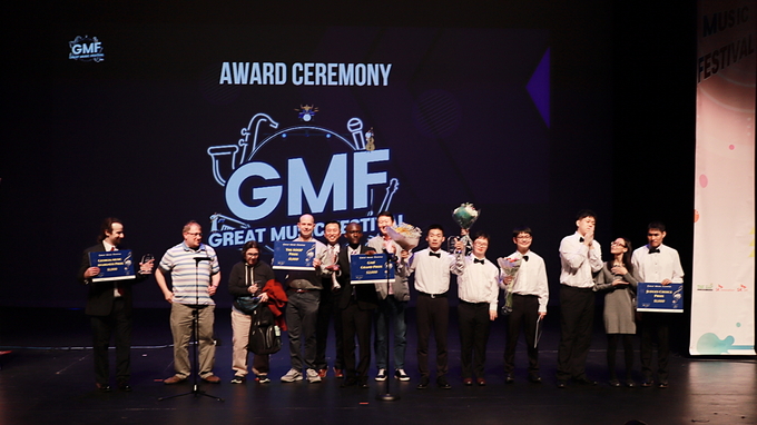 지난 15일(현지시간) 미국 조지아주 애틀란타 로렌스빌 아트센터에서 열린 ‘GMF in USA’에서 수상 팀 및 행사 관계자들이 기념사진을 촬영하고 있다.(사진=SK이노베이션)