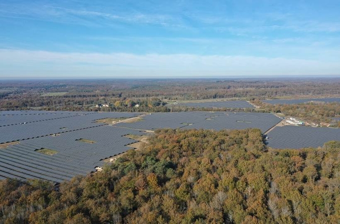 한화큐셀 저탄소 모듈이 설치된 프랑스 소재 55MW 태양광발전소