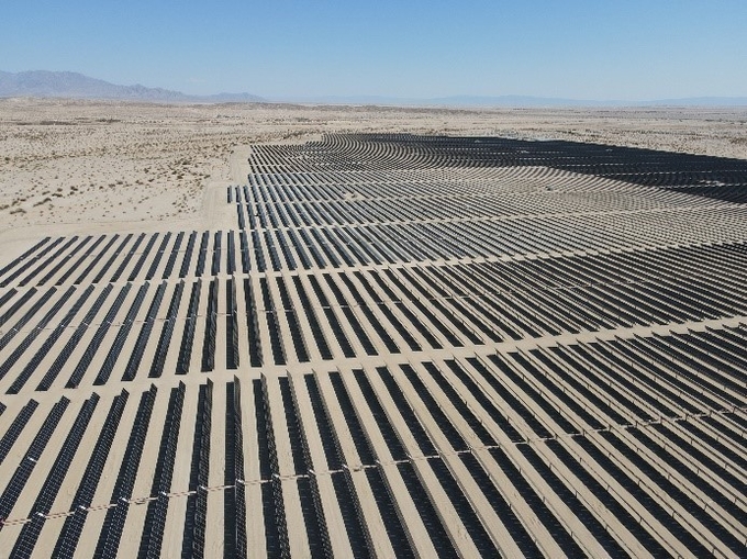 한화큐셀이 완공한 미국 캘리포니아주 소재 50MW 태양광 발전소 모습(사진=한화큐셀)