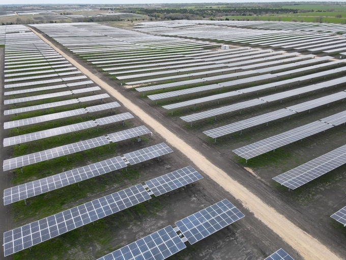 한화큐셀이 2021년 완공한 미국 텍사스주 168MW 규모 태양광 발전소(사진=한화큐셀)