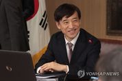 한은, 성장률 하향 전망하면서도 11월 금리인상 시사