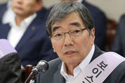 윤 금감원장, 금융지주 회장들과 3개월마다 만난다
