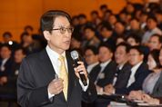 신창재 회장, "생존을 넘어 '디지털 교보'로"