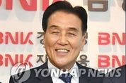김지완 회장 연임하나...BNK금융, 차기 회장 선임 절차 돌입