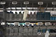 마스크 사재기 극성...일부 쇼핑몰 12배 폭리까지