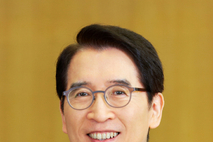 신창재 교보생명 의장의 일침 “과열경쟁에 시장 혼탁”