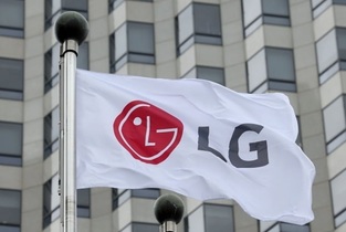 흑자 사업부까지 칼 댄 LG, 희망퇴직 전사 확대