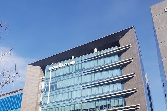 [10만전자의 엔진들] ④솔브레인, HBM 미세공정 안정화 이끄는 케미컬 엔진