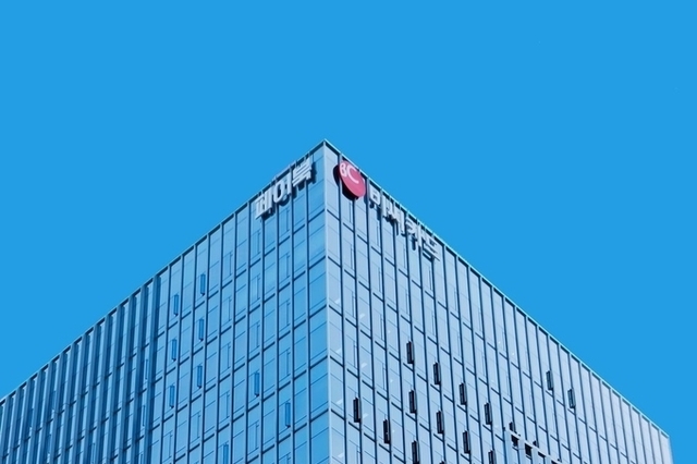 [IPO 삼수생 케이뱅크] ④BC카드, '9000억→1100억'…자금 우려 덜었다